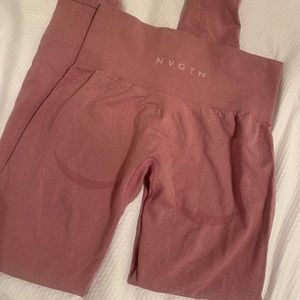 NVGTN Pink Seamless Contour